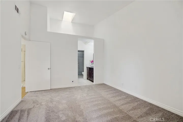 New paint and carpet!