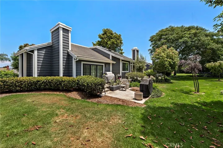 20081 Waterford Lane 102, Huntington Beach, California 92646