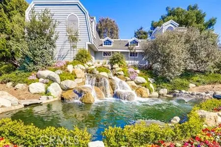 20081 Waterford Lane 102, Huntington Beach, California 92646