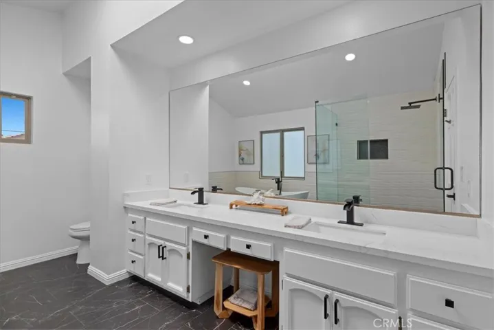 2103 Nelson Avenue A, Redondo Beach, California 90278