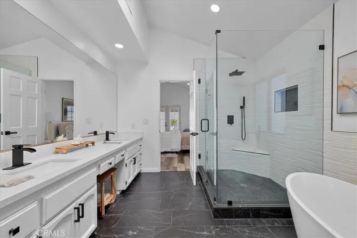 2103 Nelson Avenue A, Redondo Beach, California 90278