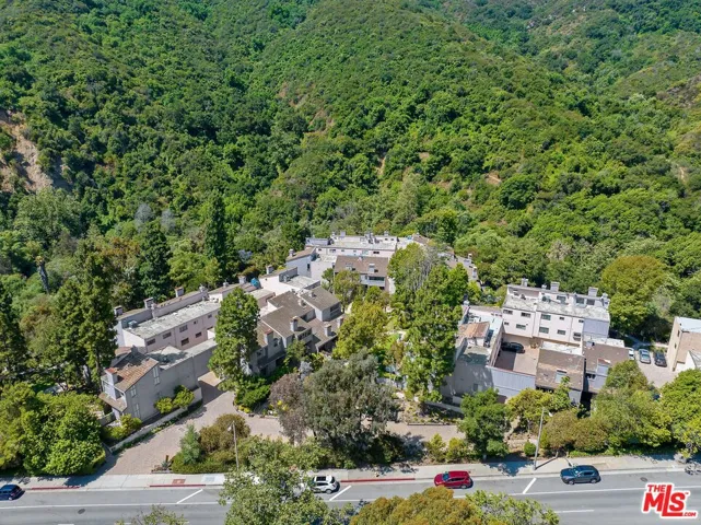 1307 Palisades Drive, Pacific Palisades, California 90272