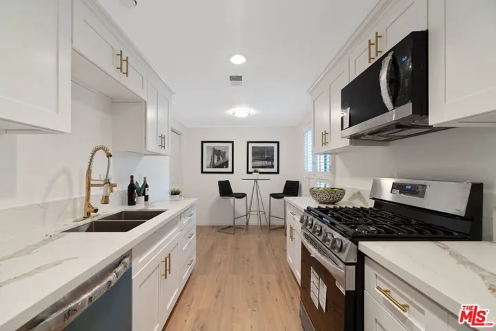 1307 Palisades Drive, Pacific Palisades, California 90272