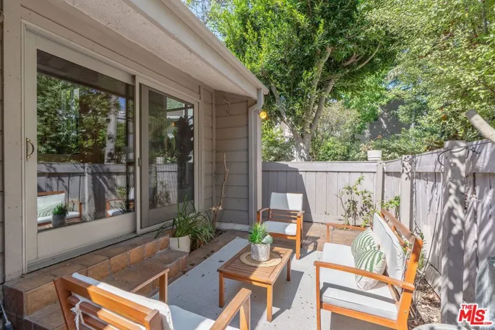 1307 Palisades Drive, Pacific Palisades, California 90272