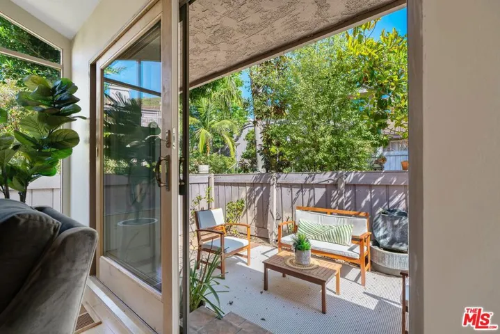1307 Palisades Drive, Pacific Palisades, California 90272