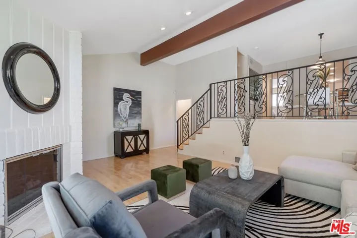 1307 Palisades Drive, Pacific Palisades, California 90272