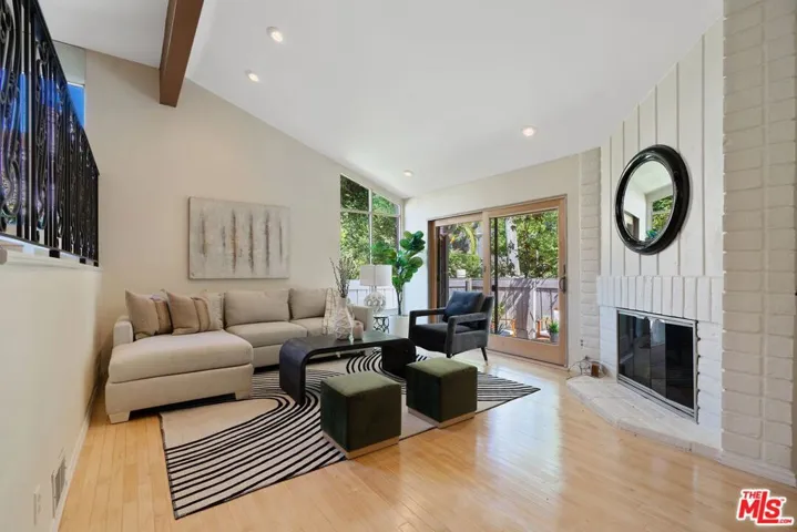 1307 Palisades Drive, Pacific Palisades, California 90272
