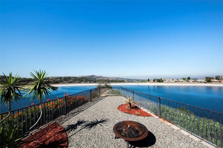 7004 E Viewpoint Lane, Anaheim Hills, California 92807