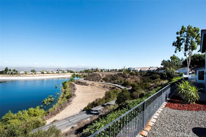 7004 E Viewpoint Lane, Anaheim Hills, California 92807
