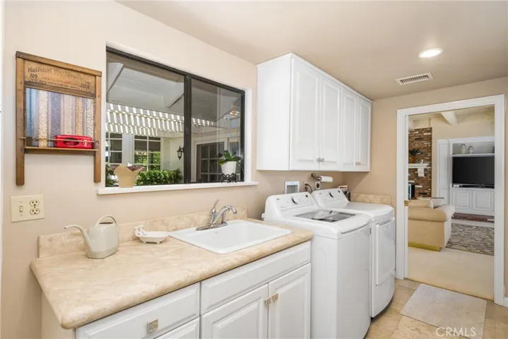 12191 Browning Avenue, North Tustin, California 92705