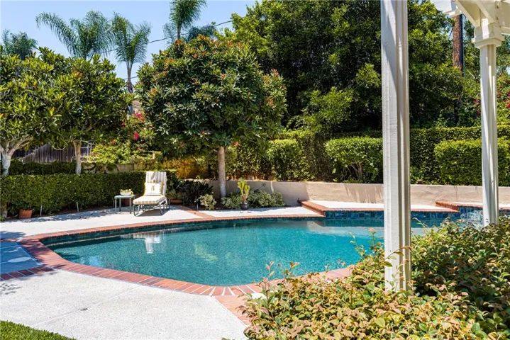 12191 Browning Avenue, North Tustin, California 92705