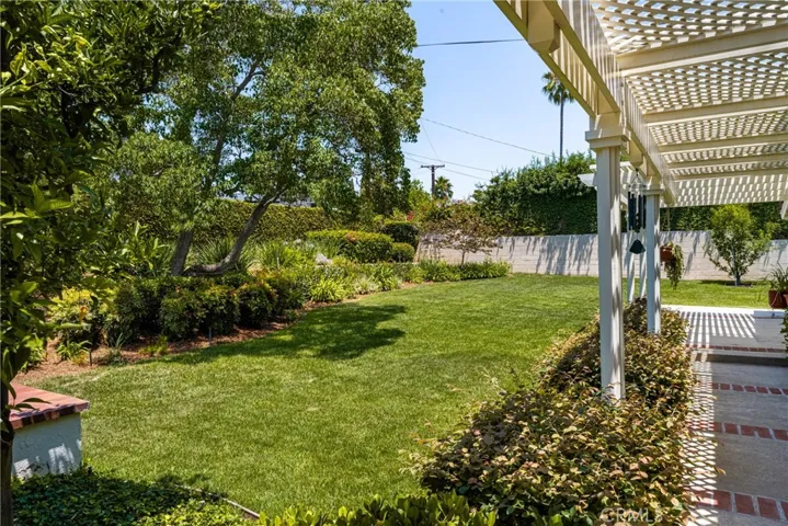 12191 Browning Avenue, North Tustin, California 92705