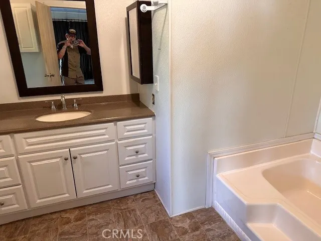 120 Apache Circle, Thousand Oaks, California 91362