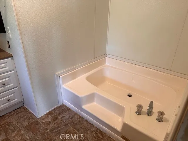 120 Apache Circle, Thousand Oaks, California 91362