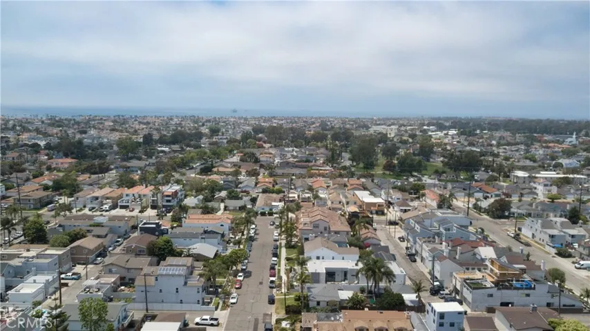 213 Lincoln Avenue, Huntington Beach, California 92648