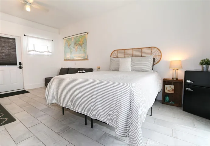 213 Lincoln Avenue, Huntington Beach, California 92648