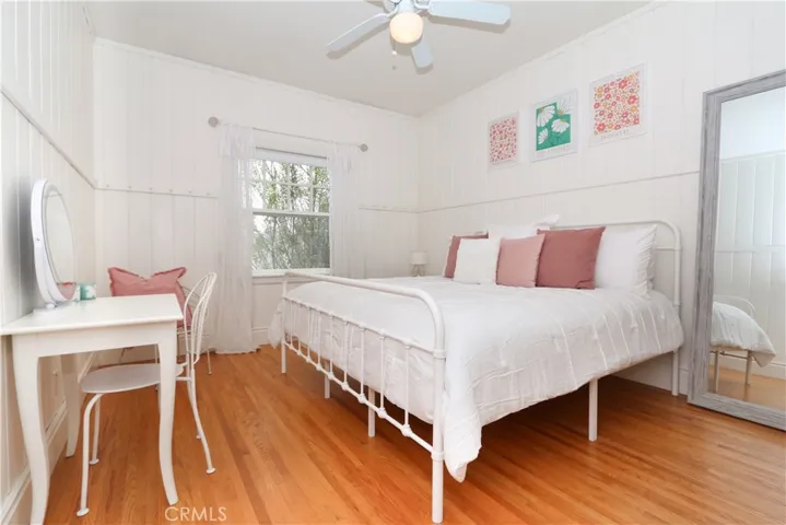 213 Lincoln Avenue, Huntington Beach, California 92648