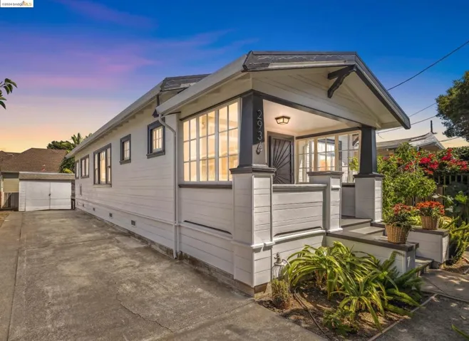 2936 Coolidge Ave, Oakland, California 94602