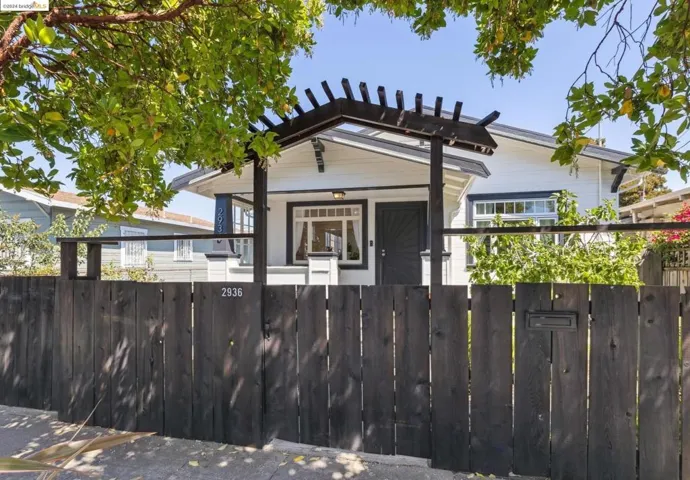 2936 Coolidge Ave, Oakland, California 94602