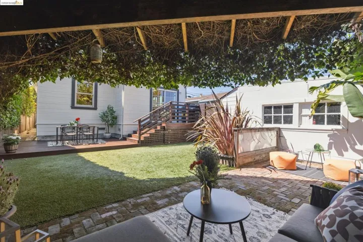 2936 Coolidge Ave, Oakland, California 94602