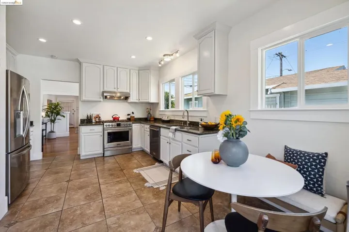 2936 Coolidge Ave, Oakland, California 94602
