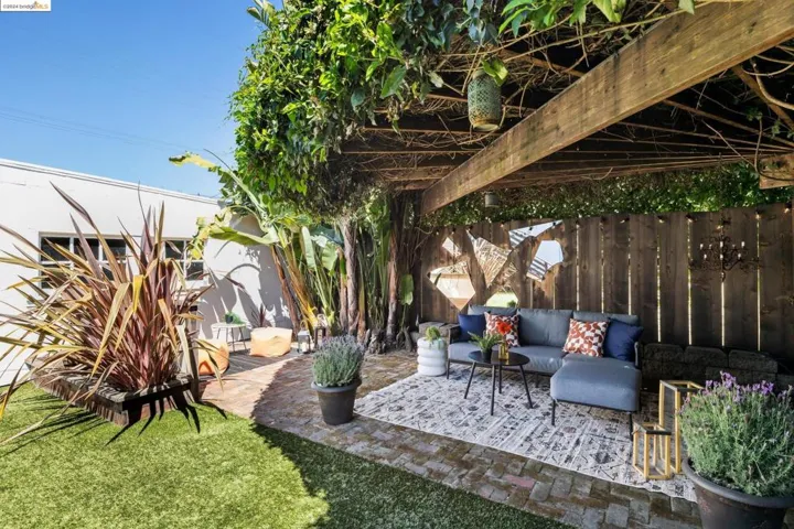 2936 Coolidge Ave, Oakland, California 94602