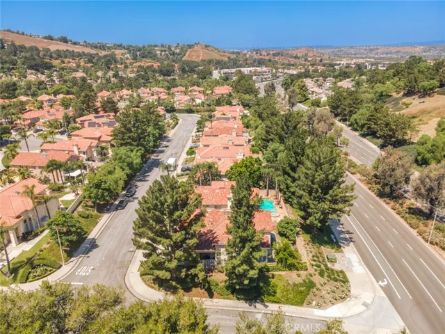 892 S Briar Rose Lane, Anaheim Hills, California 92808