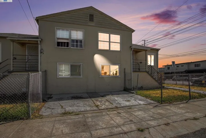 5834 Elizabeth St, Oakland, California 94621