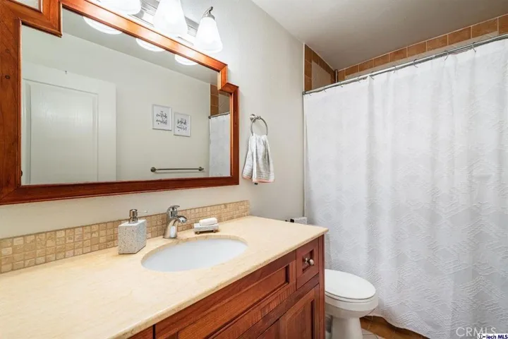 3220 Altura Avenue 133, Glendale, California 91214