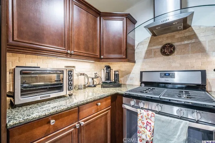 3220 Altura Avenue 133, Glendale, California 91214