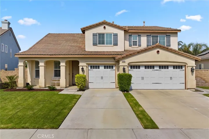 6435 Red Oak Drive, Eastvale, California 92880
