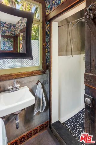 2014 Grace Avenue, Los Angeles, California 90068