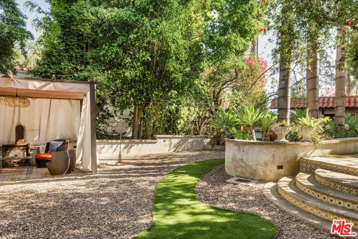 2014 Grace Avenue, Los Angeles, California 90068