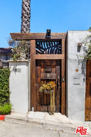 2014 Grace Avenue, Los Angeles, California 90068