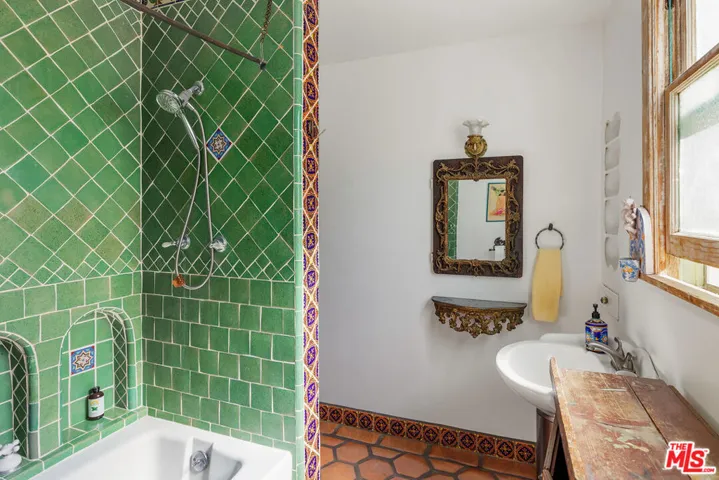 2014 Grace Avenue, Los Angeles, California 90068