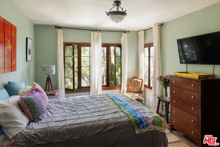 2014 Grace Avenue, Los Angeles, California 90068