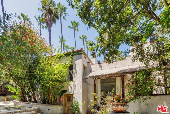 2014 Grace Avenue, Los Angeles, California 90068