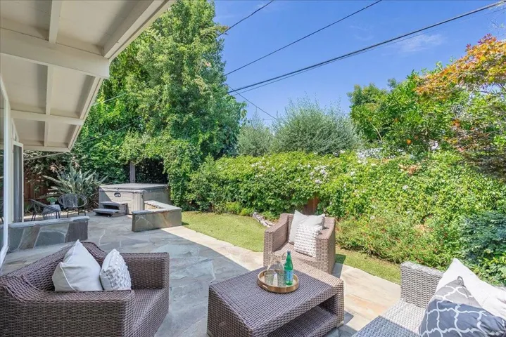 136 Thompson Avenue, Mountain View, California 94043