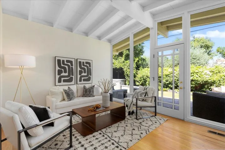 136 Thompson Avenue, Mountain View, California 94043
