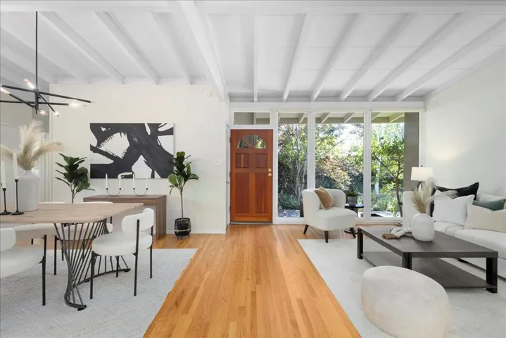 136 Thompson Avenue, Mountain View, California 94043