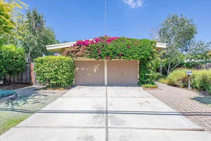 136 Thompson Avenue, Mountain View, California 94043