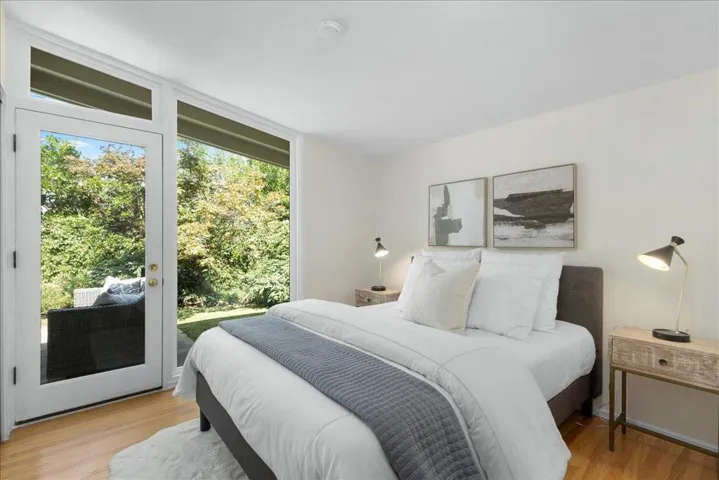136 Thompson Avenue, Mountain View, California 94043