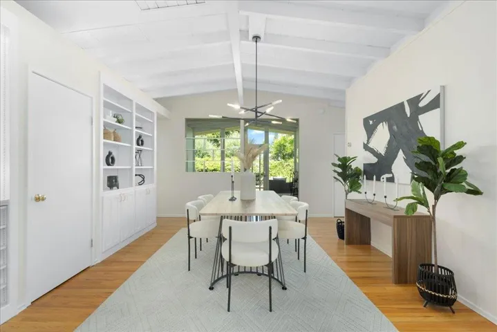 136 Thompson Avenue, Mountain View, California 94043
