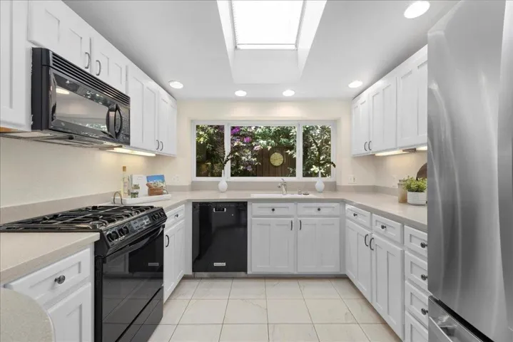 136 Thompson Avenue, Mountain View, California 94043