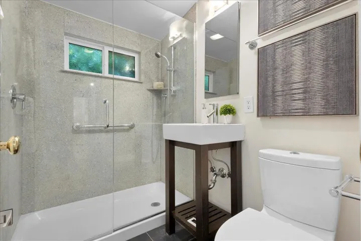 136 Thompson Avenue, Mountain View, California 94043