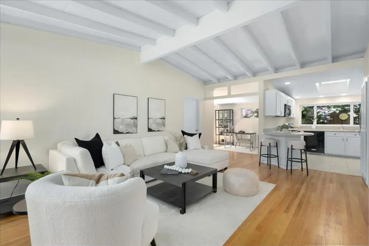 136 Thompson Avenue, Mountain View, California 94043