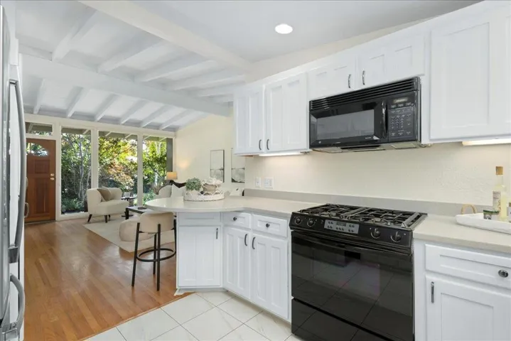 136 Thompson Avenue, Mountain View, California 94043