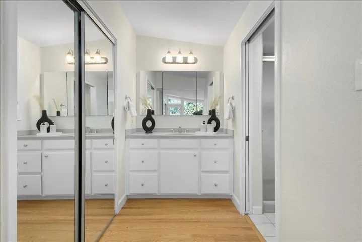 136 Thompson Avenue, Mountain View, California 94043