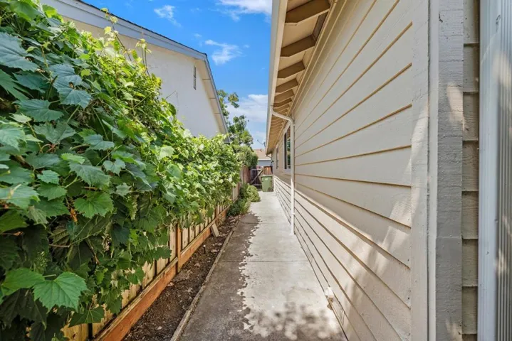 2602 Glenbriar Drive, Saratoga, California 95070
