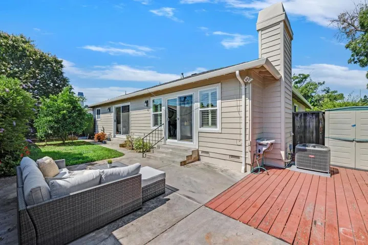 2602 Glenbriar Drive, Saratoga, California 95070
